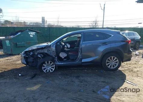 2021 Lexus Nx 300 z USA, uszkodzony, nr VIN JTJDARDZ6M2241743